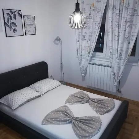 Lea Apartament